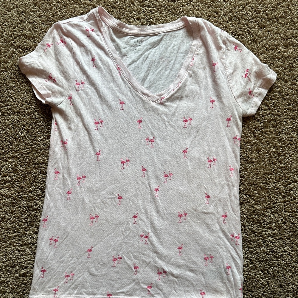 Flamingo v-neck